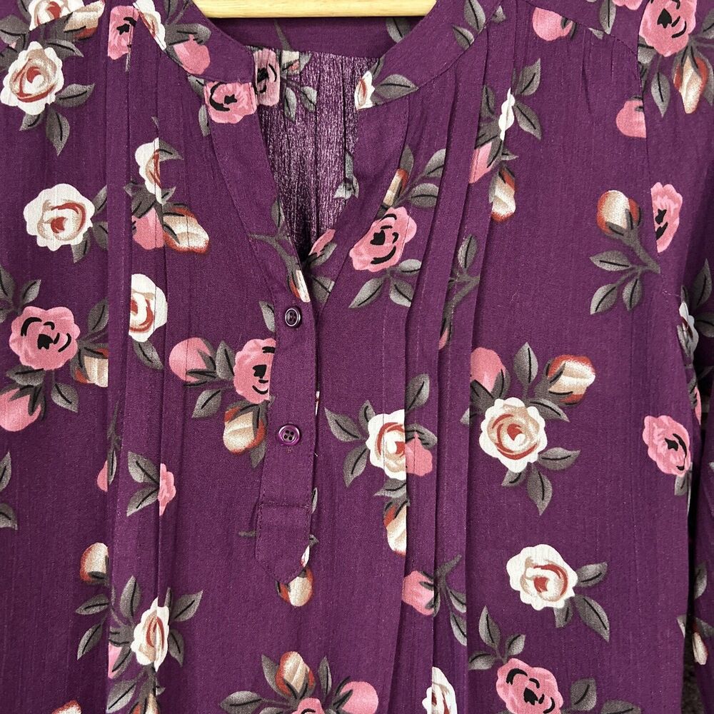 Monday Fun Shirt Womens Small Purple Long Sleeve V-Neck Floral Stitch Fix Top - Picture 6 of 11